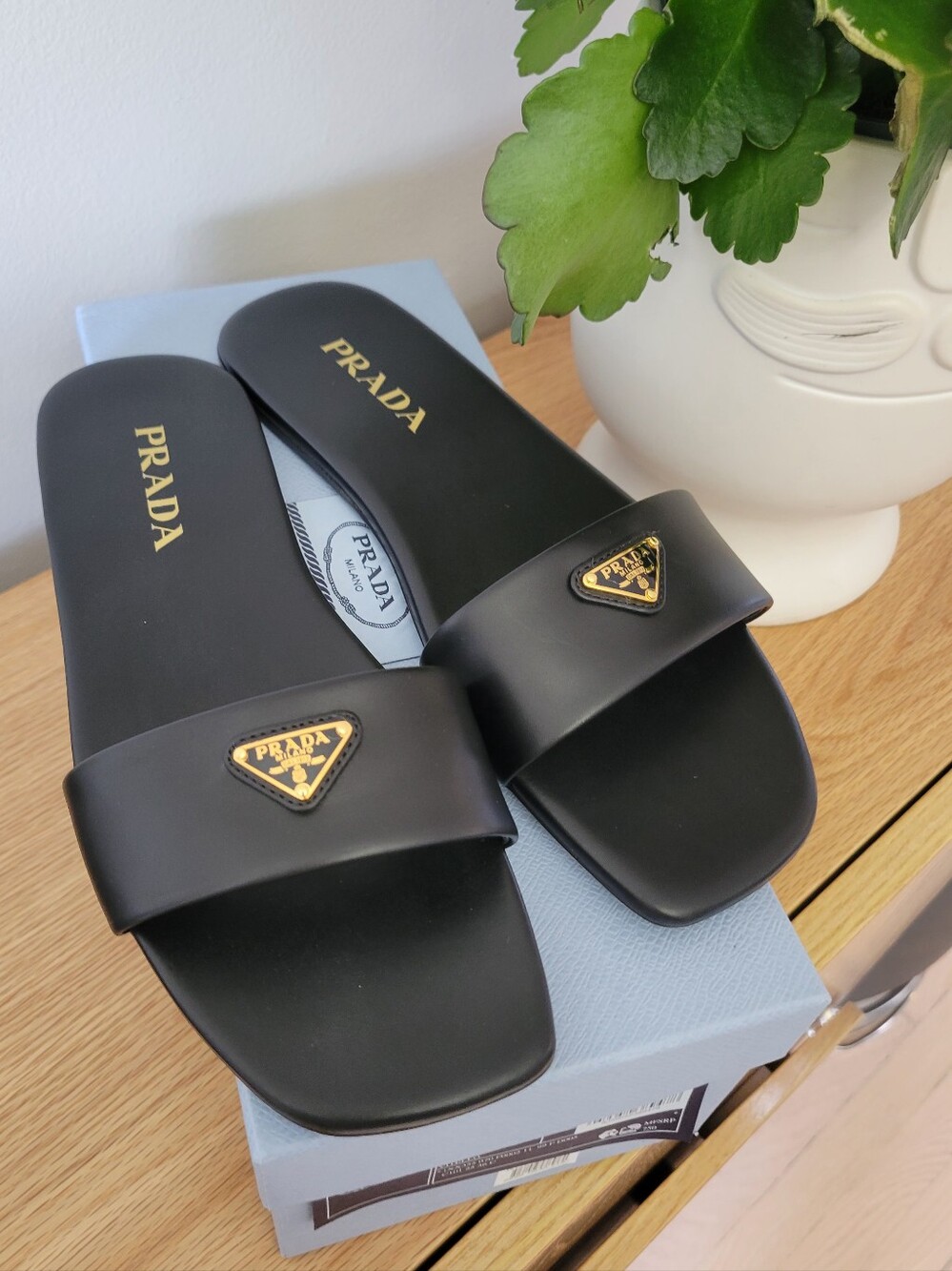 🍒 PRADA - Calzature Donna Black Leather Slides